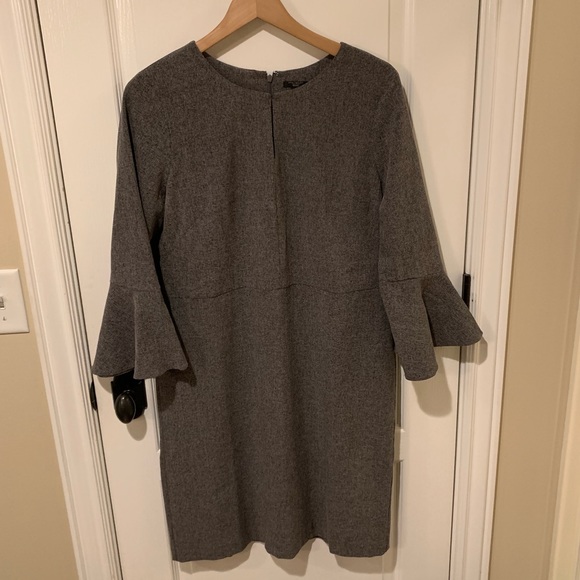 Ann Taylor Factory Dresses & Skirts - Ann Taylor Gray Bell Sleeve Dress 14P
